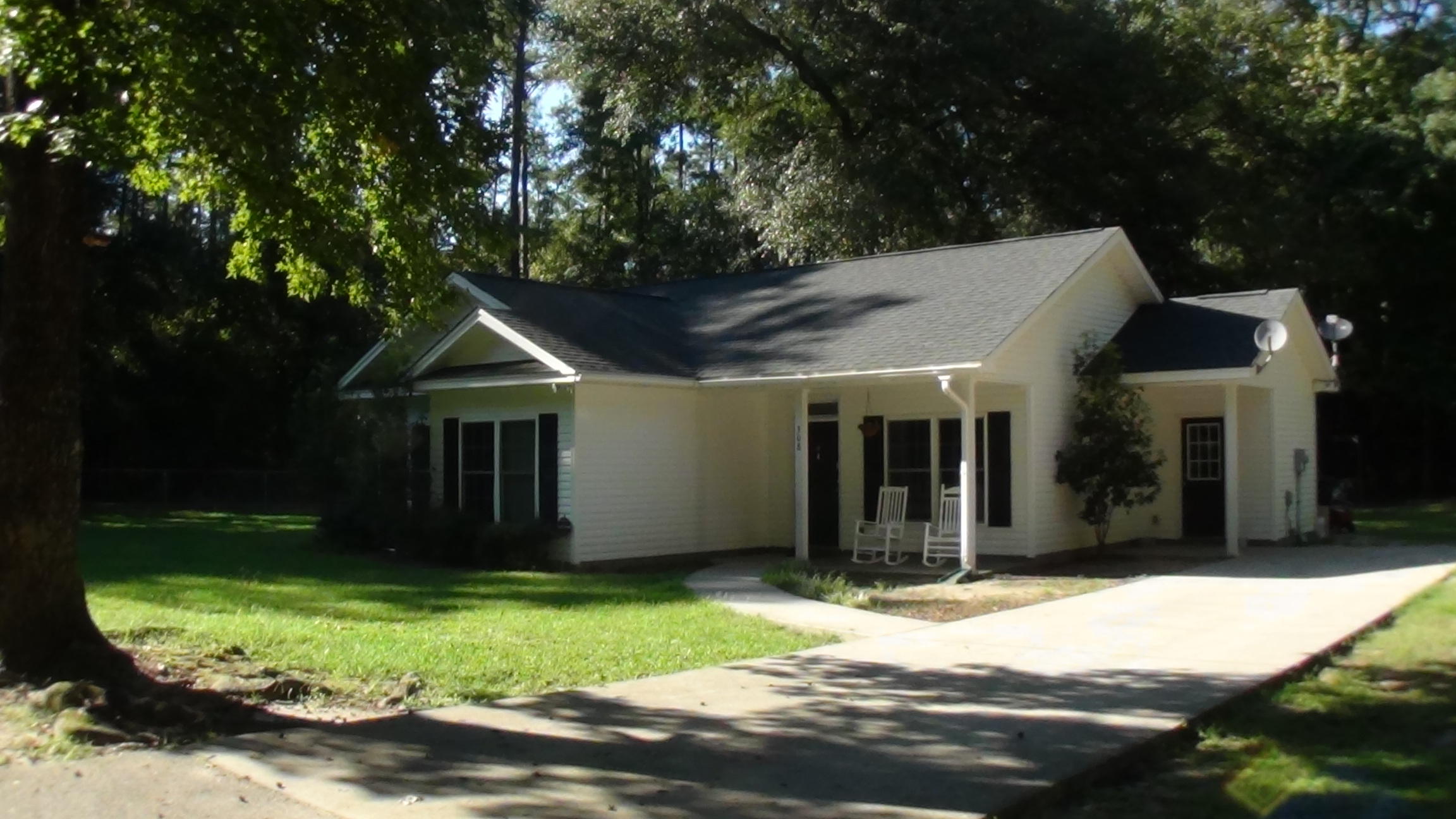 308 Pineland Road Walterboro, SC 29488 - Photo 3 of 15 305