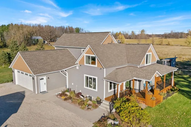 $574,000 | 28297 St Croix Road, Pine City, MN 55063