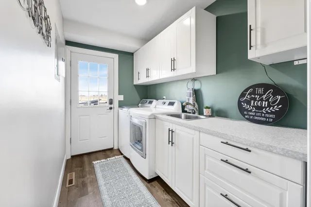 $574,000 | 28297 St Croix Road, Pine City, MN 55063