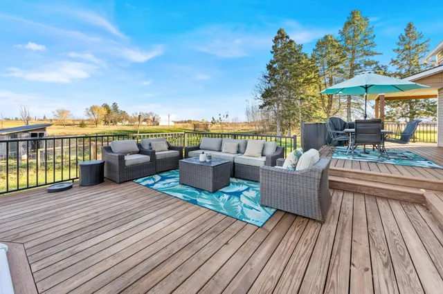 $574,000 | 28297 St Croix Road, Pine City, MN 55063