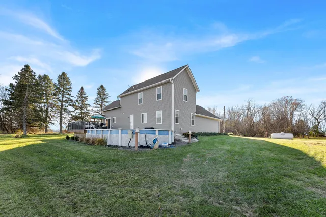 $574,000 | 28297 St Croix Road, Pine City, MN 55063