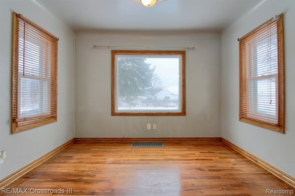 32761 Sibley Road Romulus, MI 48174 - Photo 8 of 25 Gallery Image 8