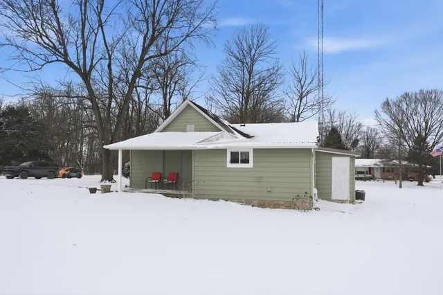 $215,000 | 11184 South 250 West Road, Silver Lake, IN 46982