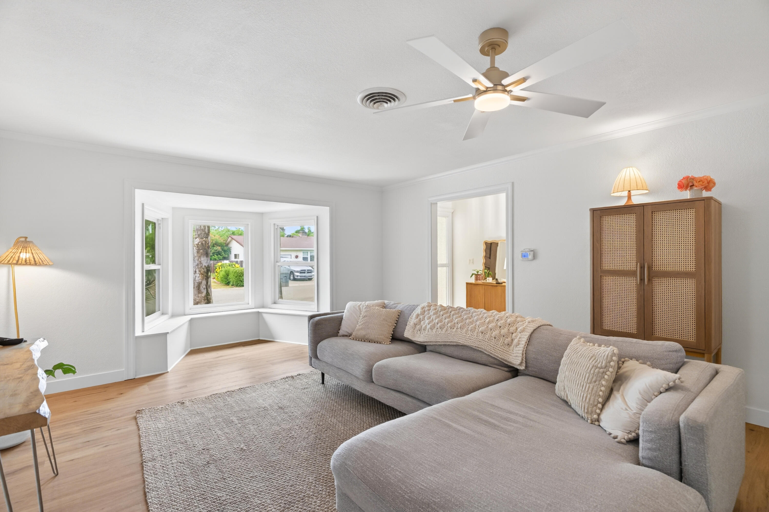 1198 Denton Way Redding, CA 96002 - Photo 9 of 43 Denton-00742