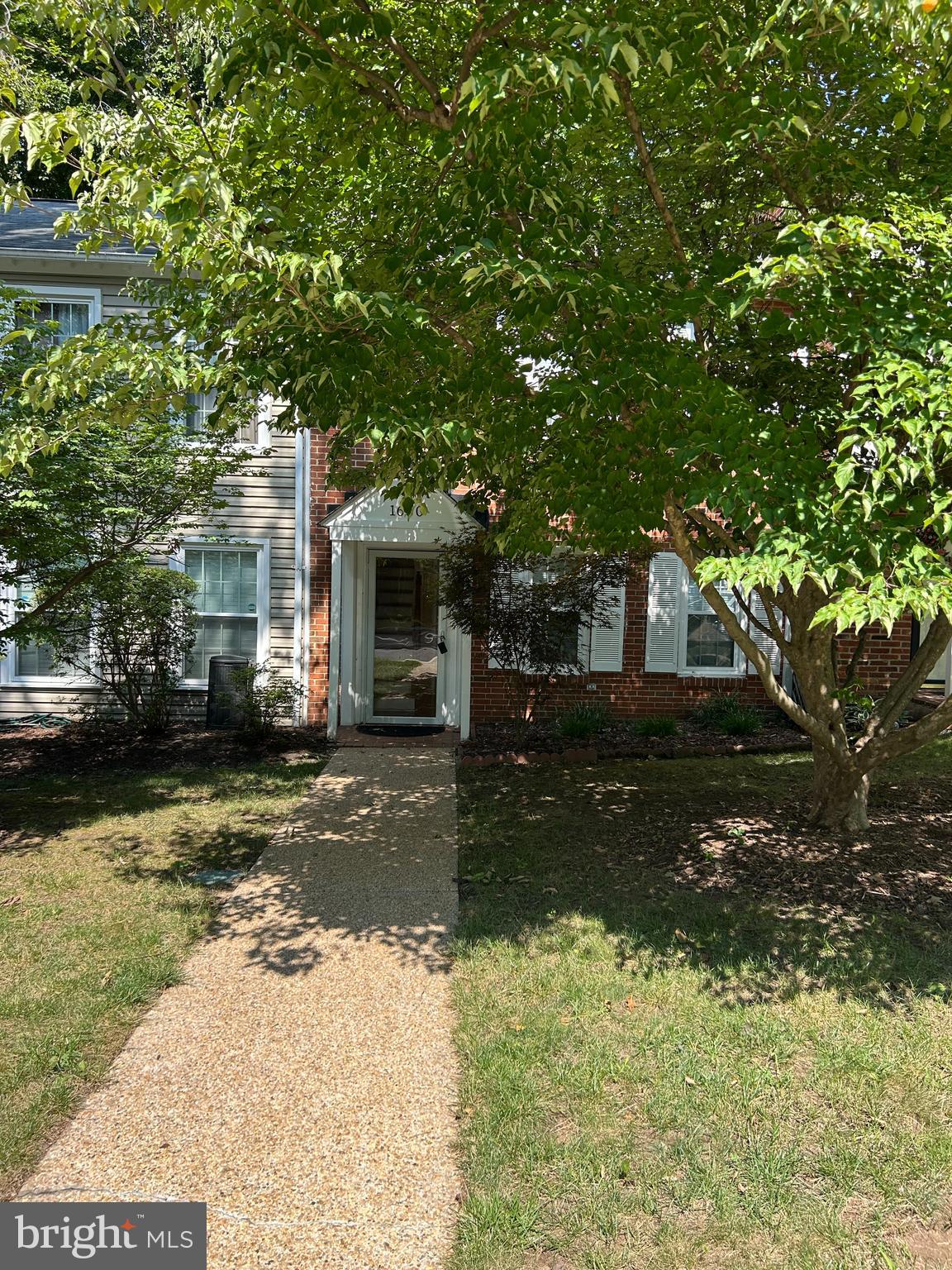 1630 Dryden Way Crofton, MD 21114 - Photo 2 of 18 Gallery Image 2