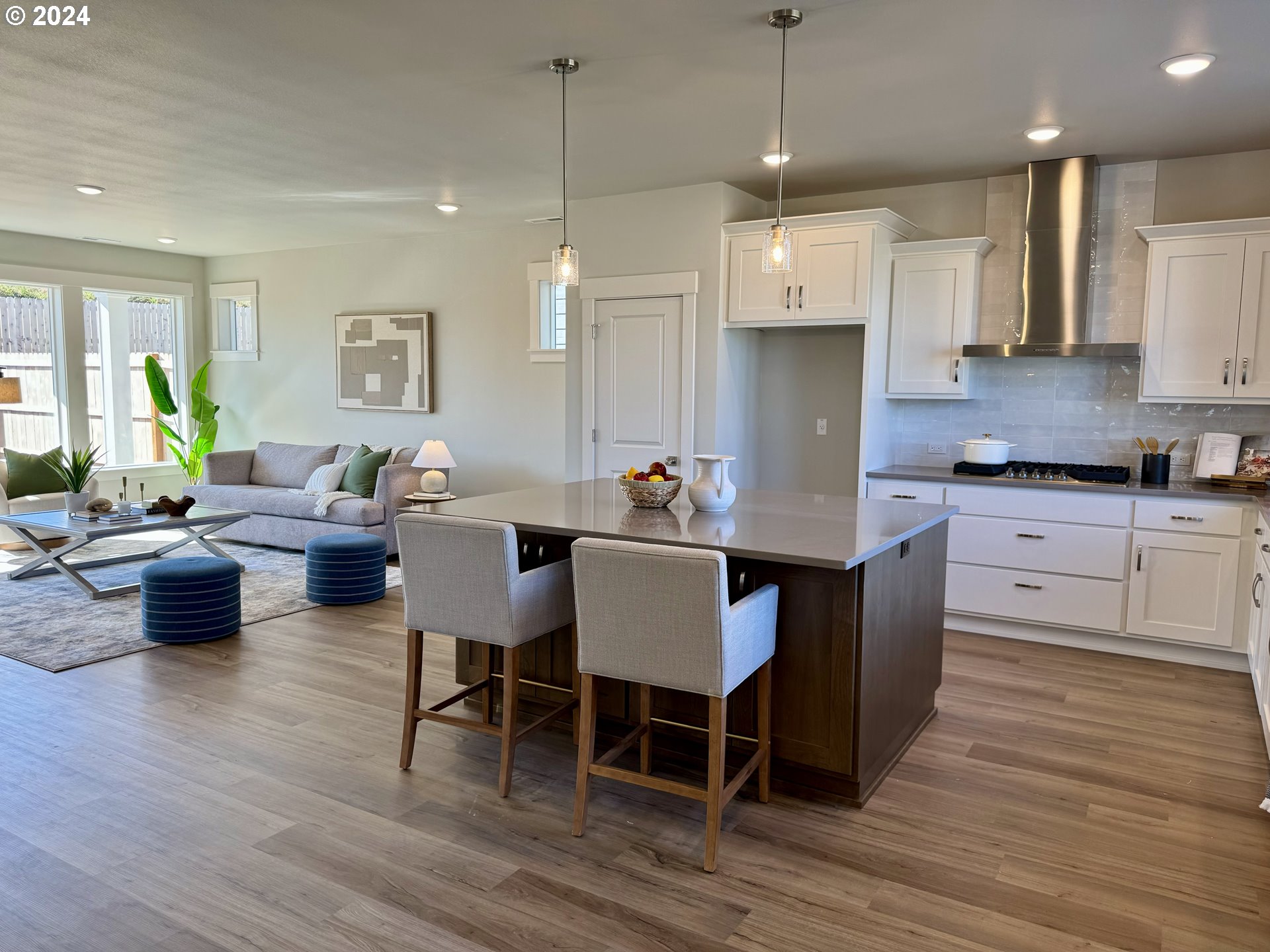 12243 Southwest Strobel Road Beaverton, OR 97007 - Photo 4 of 8 Gallery Image 4