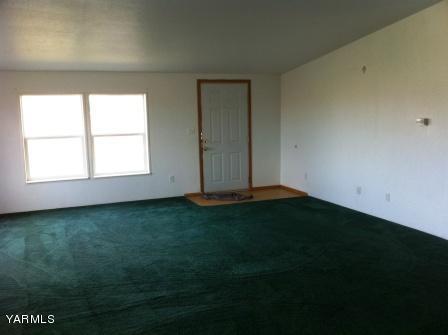 101 Byron Road Prosser, WA 99350 - Photo 11 of 14 an empty room with a window