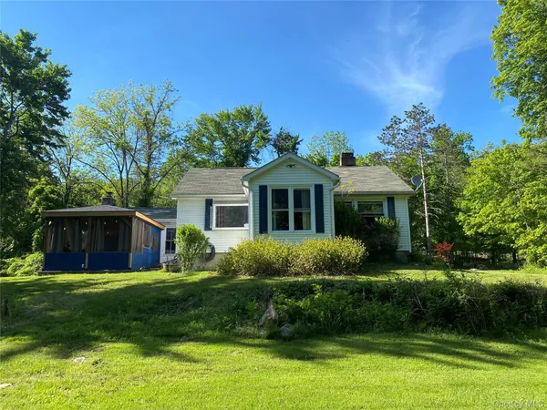 $459,000 | 894 Upper Mountain Road, Pine Bush, NY 12566