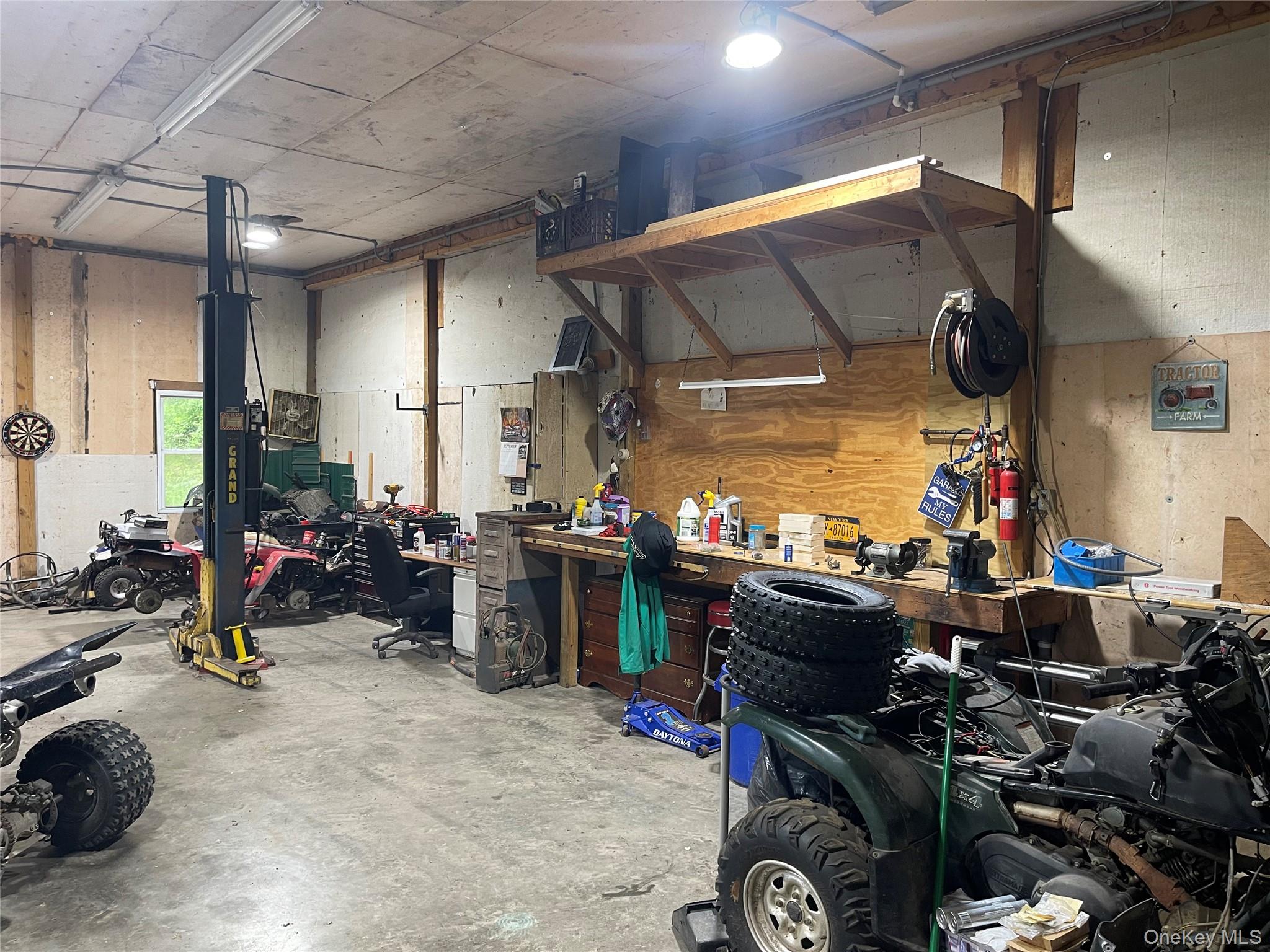 894 Upper Mountain Road Pine Bush, NY 12566 - Photo 31 of 35 Garage featuring a workshop area