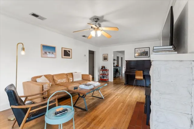 $3,000 | 3007 East 18th Street, Austin, TX 78702