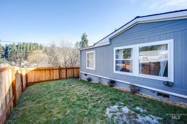 $310,000 | 813 Bentz Street, Troy, ID 83871