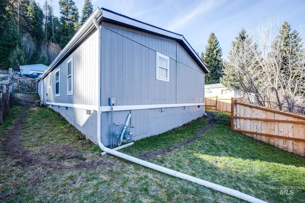 $310,000 | 813 Bentz Street, Troy, ID 83871
