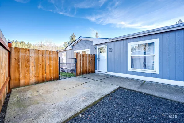 $310,000 | 813 Bentz Street, Troy, ID 83871