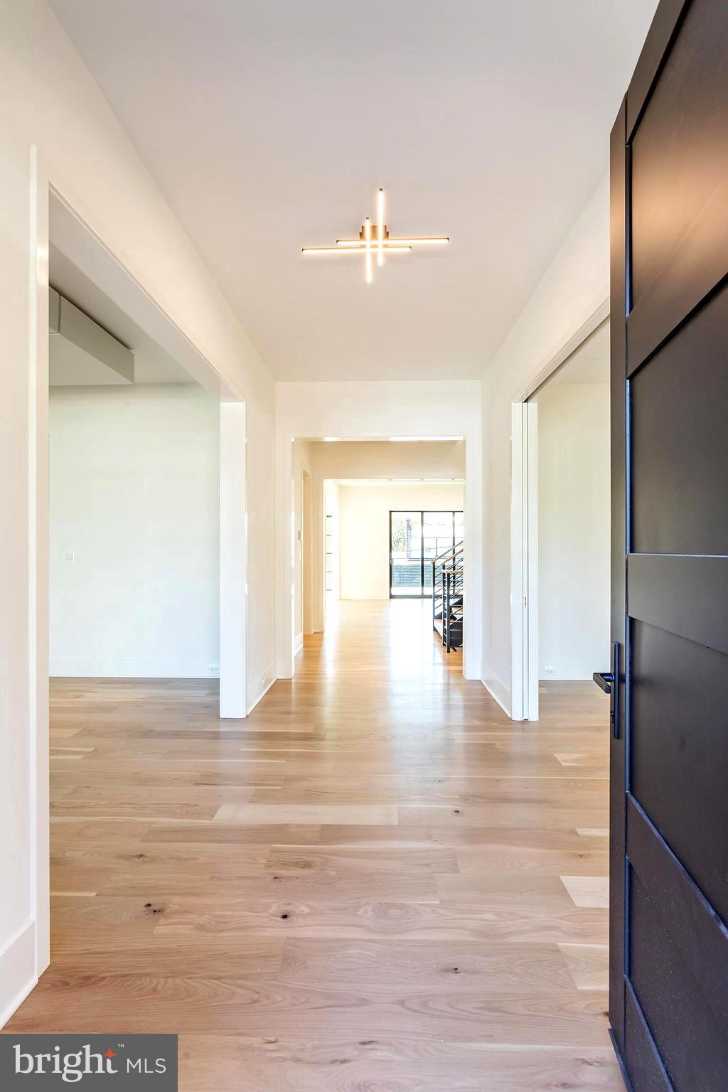 4610 Davidson Drive Chevy Chase, MD 20815 - Photo 3 of 75 Impressive entry foyer