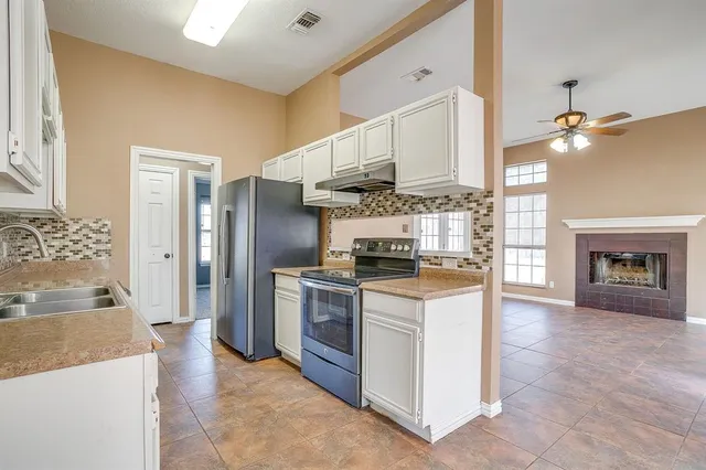 $289,900 | 1000 County Road 1105, Rio Vista, TX 76093