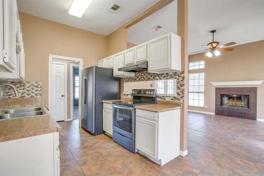 1000 County Road 1105 Rio Vista, TX 76093 - Photo 12 of 30