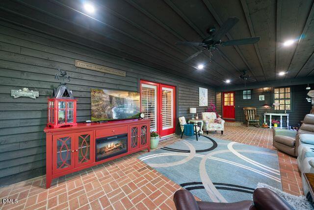 7875 Burnett Road Dunn, NC 28334 - Photo 7 of 34 aSfXdF7Q