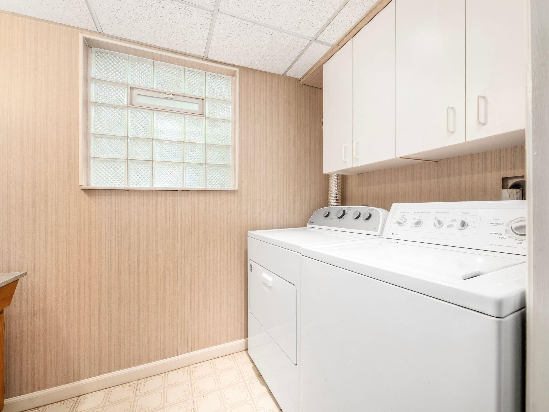 6464 Karl Road Columbus, OH 43229 - Photo 29 of 43 033_ba2fe2_N 6464 Karl Rd 049