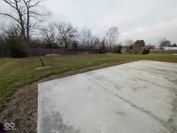 $2,450 | 128 Traditions Pass, Greenwood, IN 46143