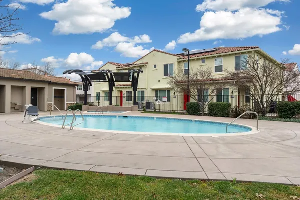 $389,900 | 5301 East Commerce Way, Unit 76101, Sacramento, CA 95835