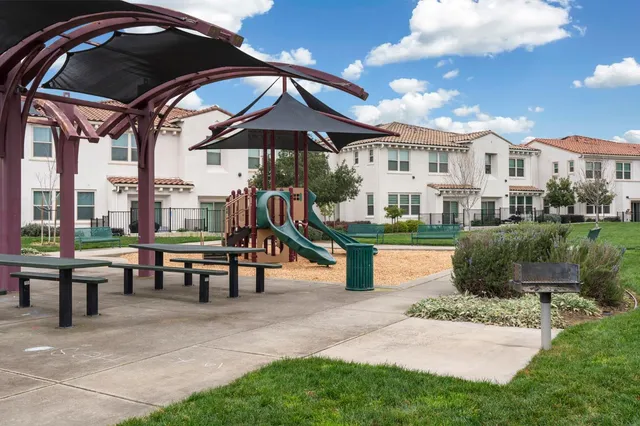 $410,000 | 5301 East Commerce Way, Unit 76101, Sacramento, CA 95835
