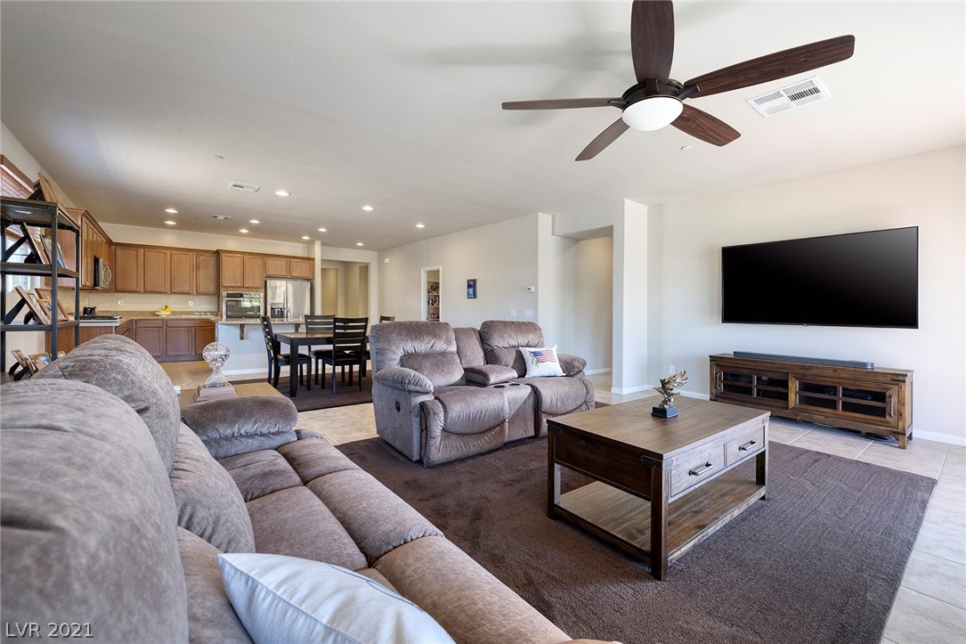 353 Via San Remo Circle Henderson, NV 89011 - Photo 12 of 48