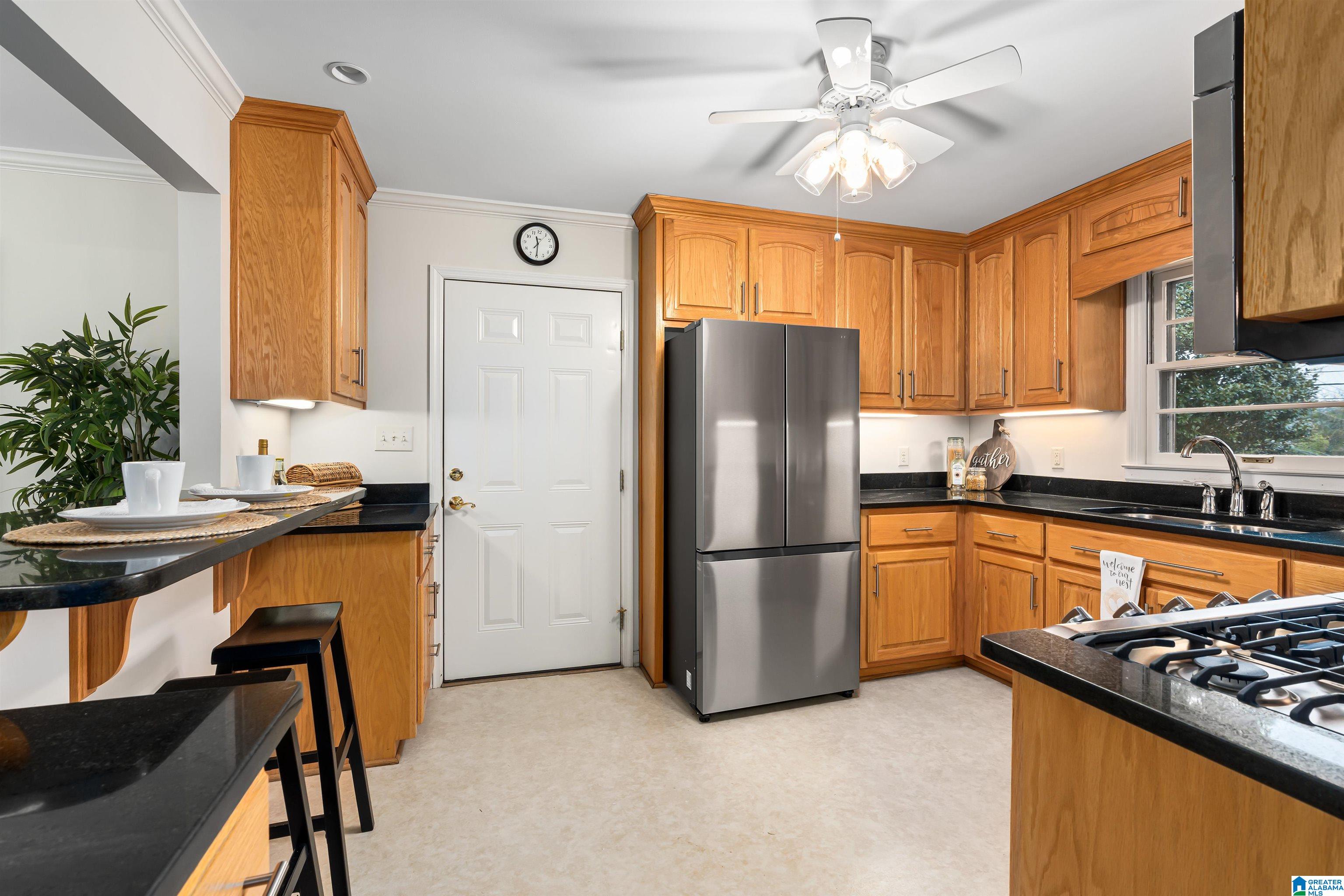 3128 Dolly Ridge Drive Birmingham, AL 35243 - Photo 14 of 40