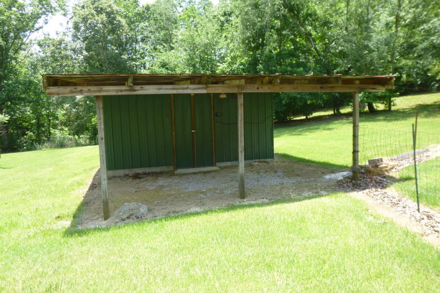 1329 Headrick Road Ringgold, GA 30736 - Photo 3 of 27 shed