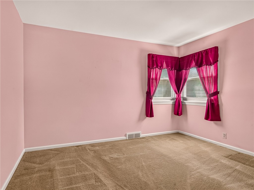 30 Rumson Road Greece, NY 14612 - Photo 16 of 36 Gallery Image 16
