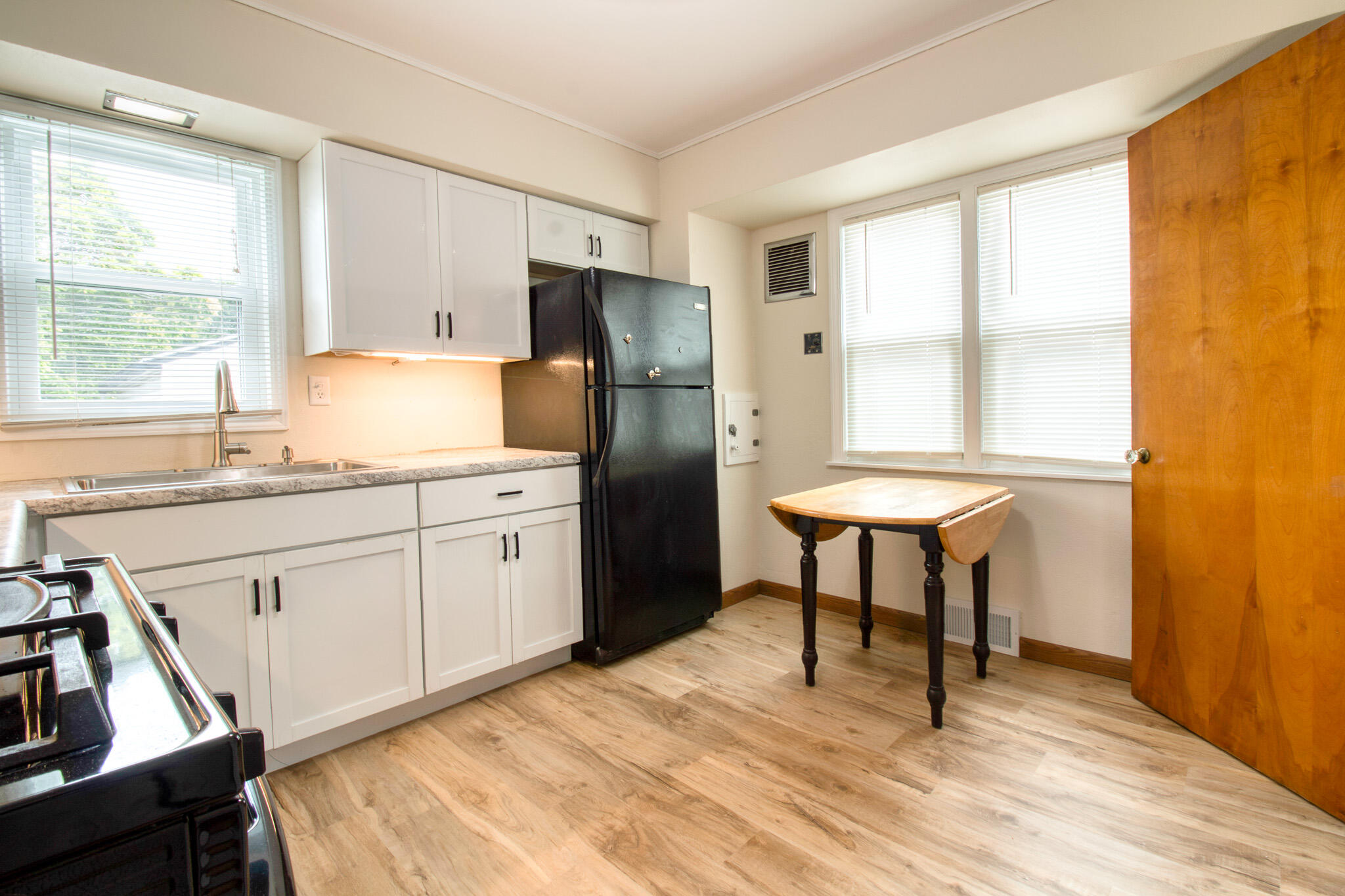 2924 South 46th Street Milwaukee, WI 53219 - Photo 10 of 22 IMG_2346