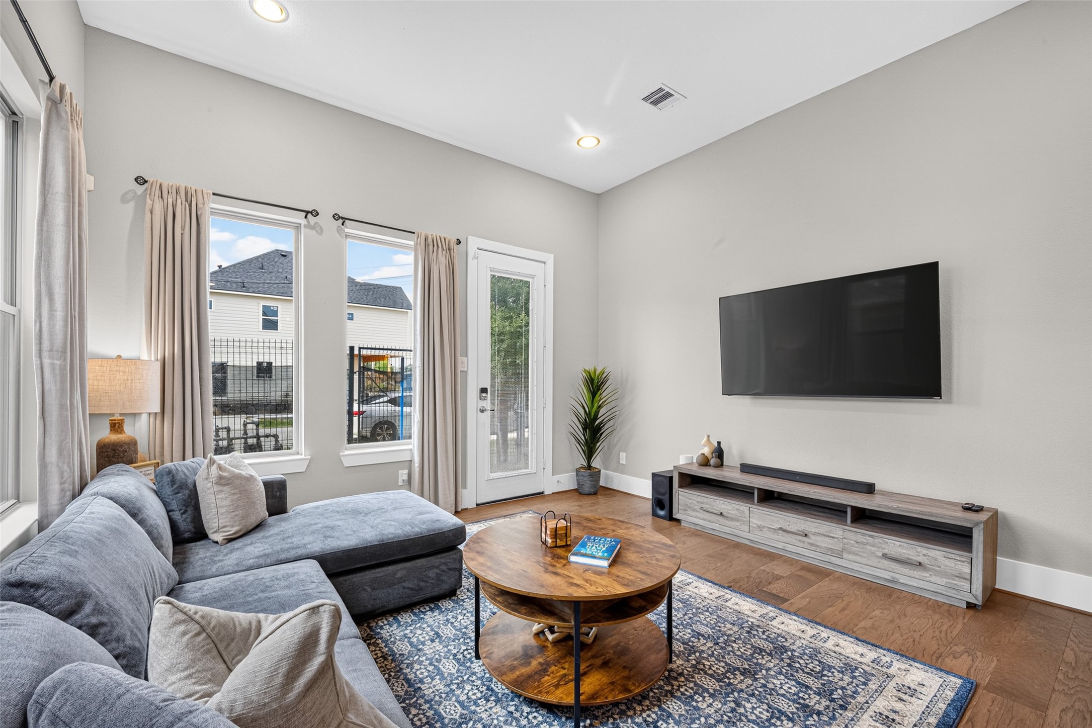 803 Thornton Road, Unit A Houston, TX 77018 - Photo 22 of 48 Gallery Image 22