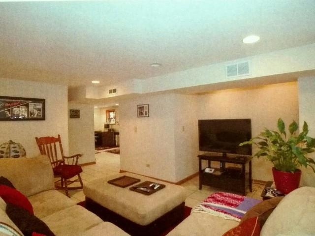 585 West Parkway Road Riverside, IL 60546 - Photo 12 of 14