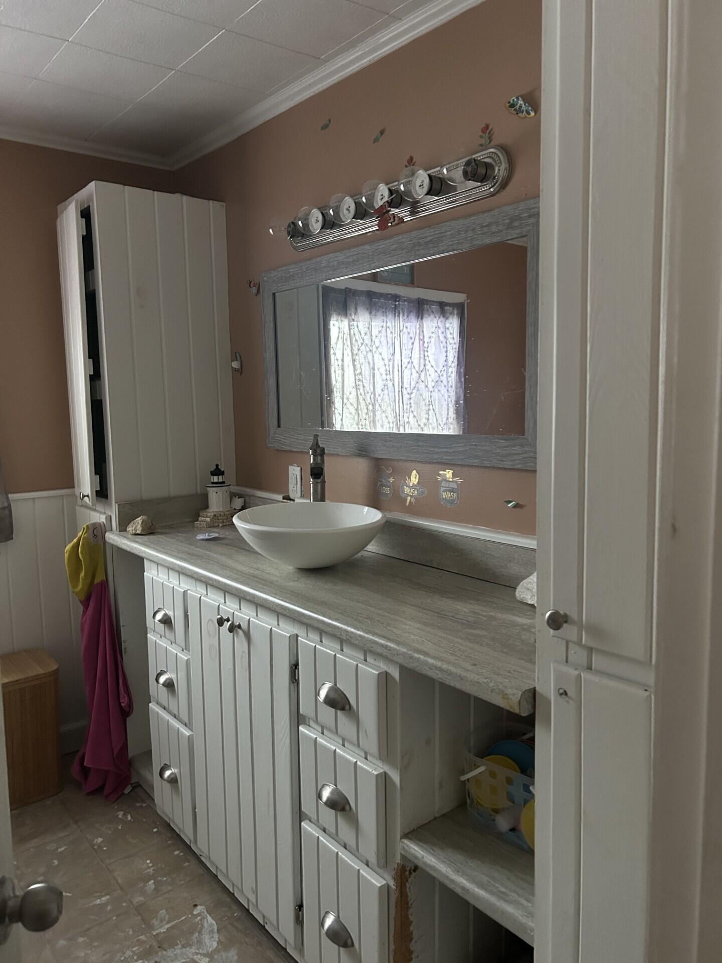 949 Federal Road Livermore, ME 04253 - Photo 5 of 17 0417 1st floor main bathroom