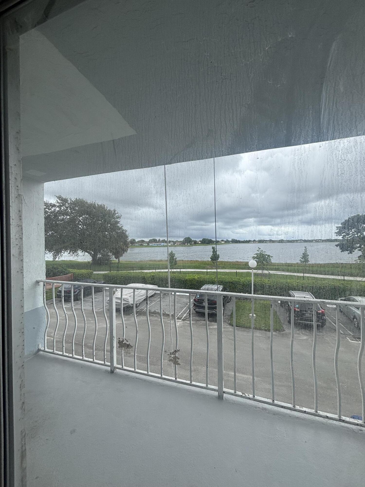 480 Executive Center Drive, Unit 2C West Palm Beach, FL 33401 - Photo 12 of 18 a view of a balcony