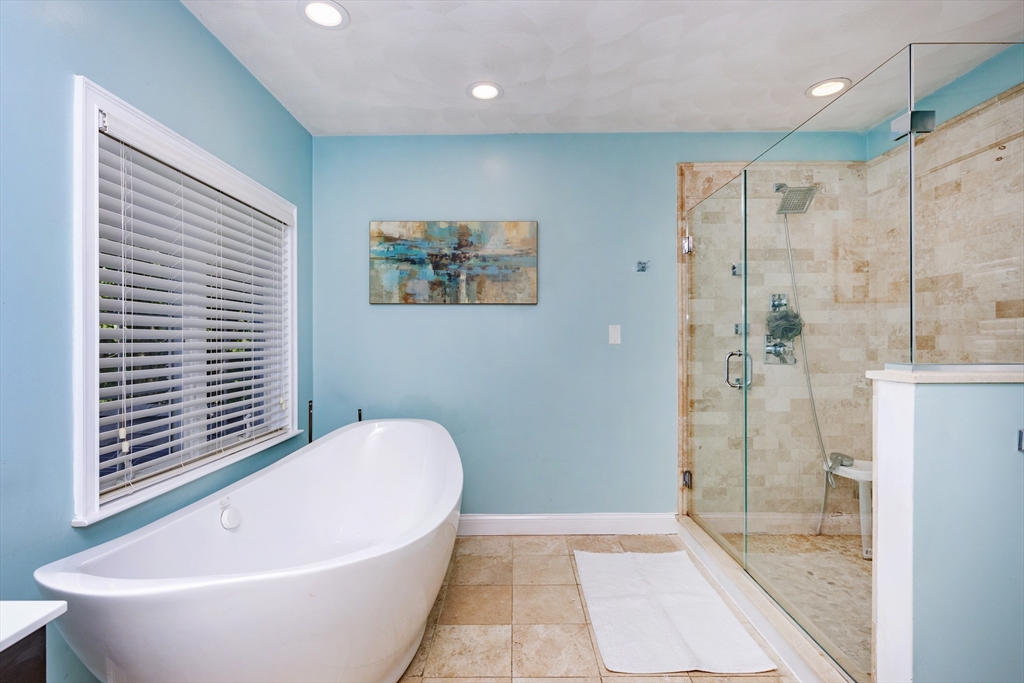 7 Austin Street Methuen, MA 01844 - Photo 22 of 39