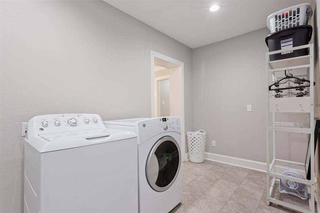 1500 South 10th Street Waco, TX 76706 - Photo 36 of 37 Downstairs Laundry