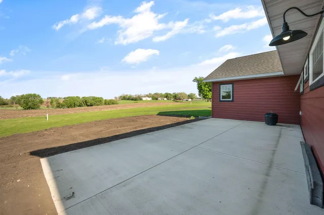 $539,900 | 513 Harrison Street, Welcome, MN 56181