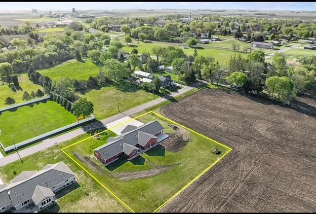 $539,900 | 513 Harrison Street, Welcome, MN 56181