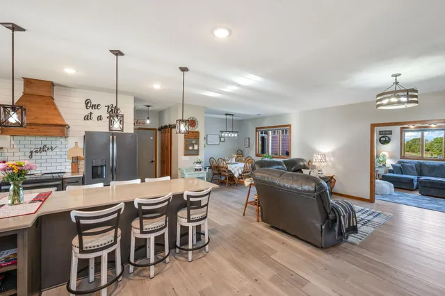 $539,900 | 513 Harrison Street, Welcome, MN 56181