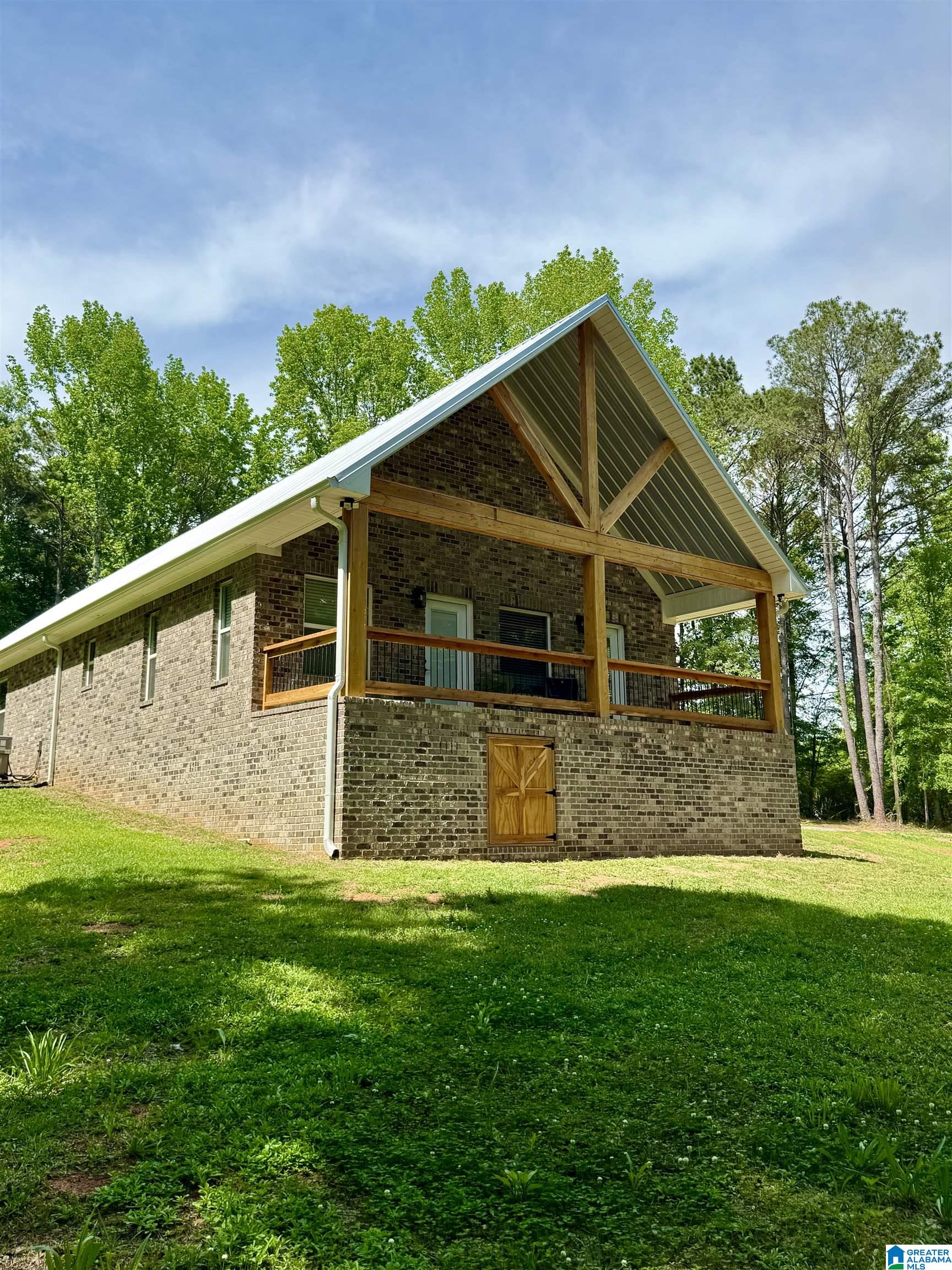 61 Robbins Road Warrior, AL 35180 - Photo 7 of 56