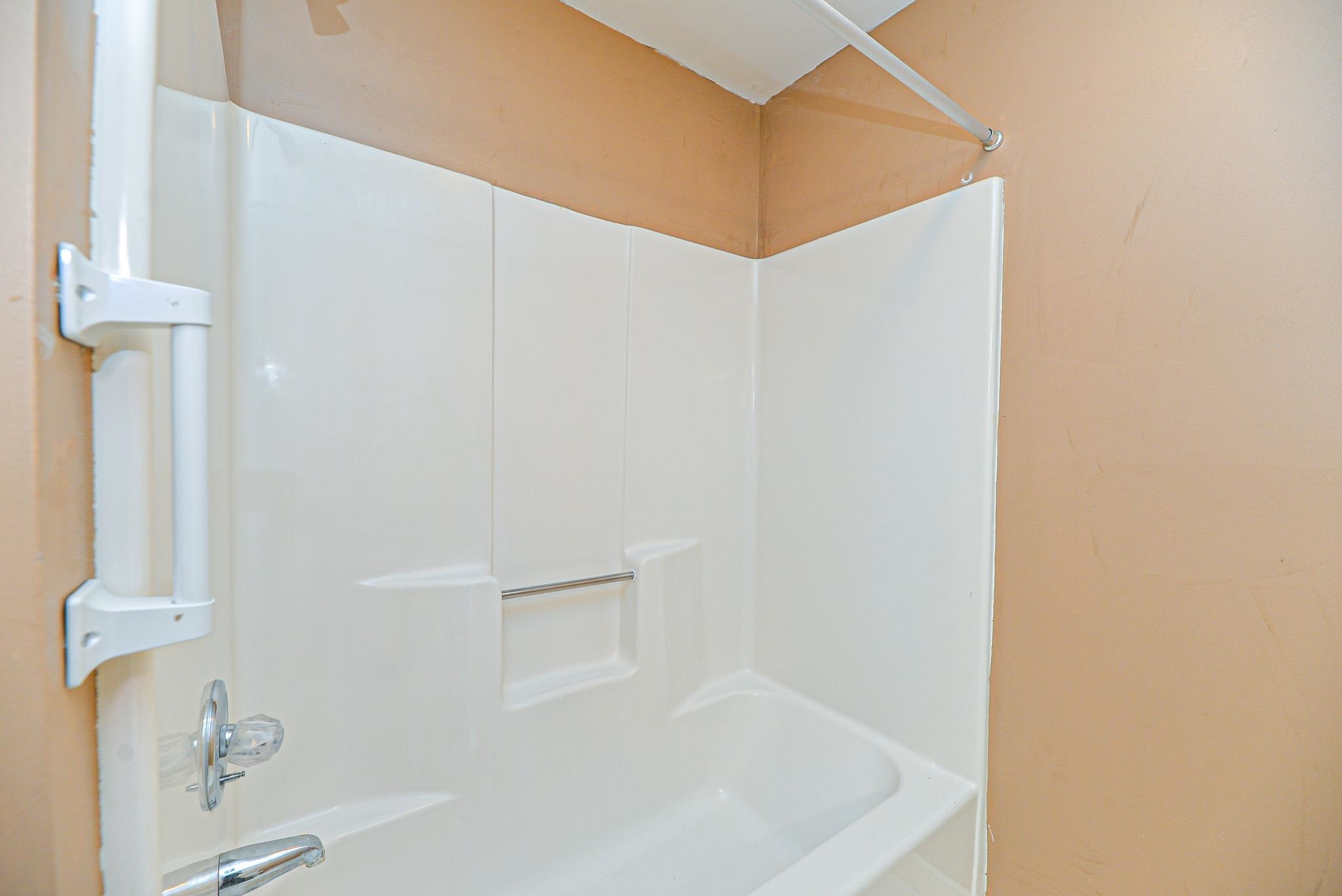 16 Thornhill Road, Unit 16 Stratham, NH 03885 - Photo 22 of 30