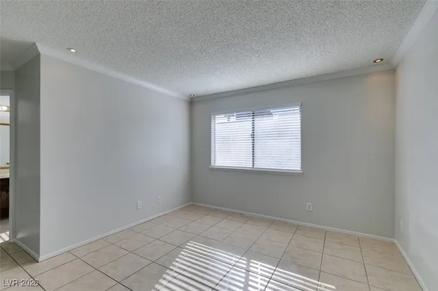 $1,995 | 6391 Chisos Drive, Las Vegas, NV 89103