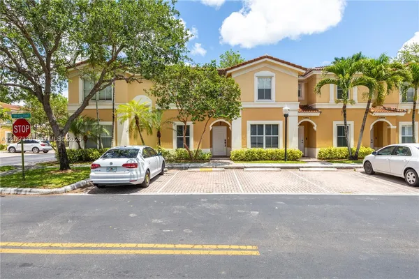 $3,000 | 12850 Southwest 31st Court, Unit 102, Miramar, FL 33027