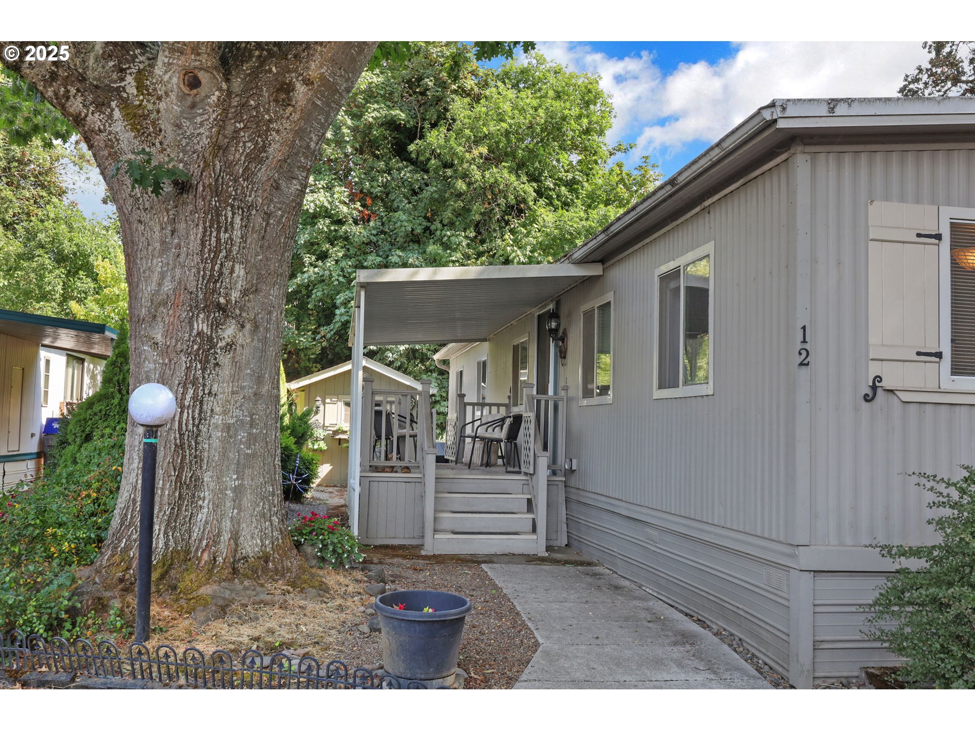 1475 Green Acres Road, Unit 12 Eugene, OR 97408 - Photo 2 of 38 Gallery Image 2