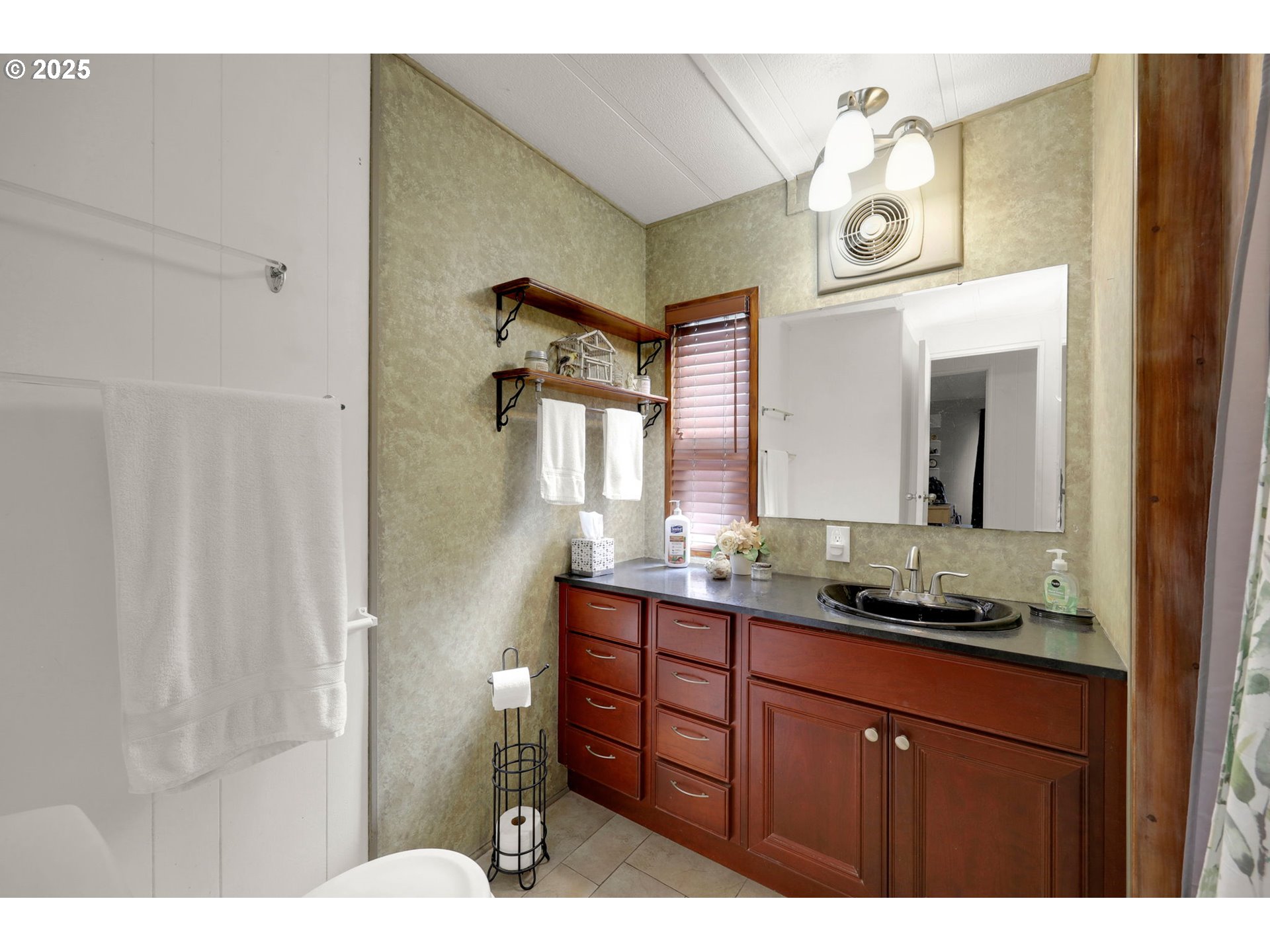 1475 Green Acres Road, Unit 12 Eugene, OR 97408 - Photo 22 of 38 Gallery Image 22