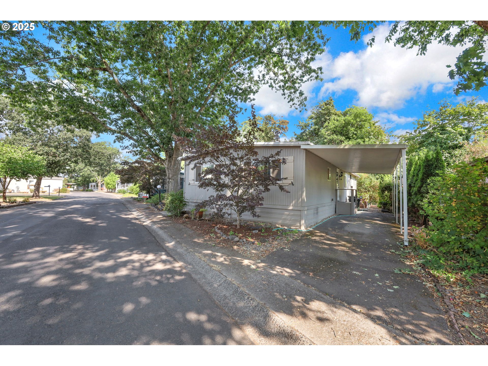 1475 Green Acres Road, Unit 12 Eugene, OR 97408 - Photo 27 of 38 Gallery Image 27