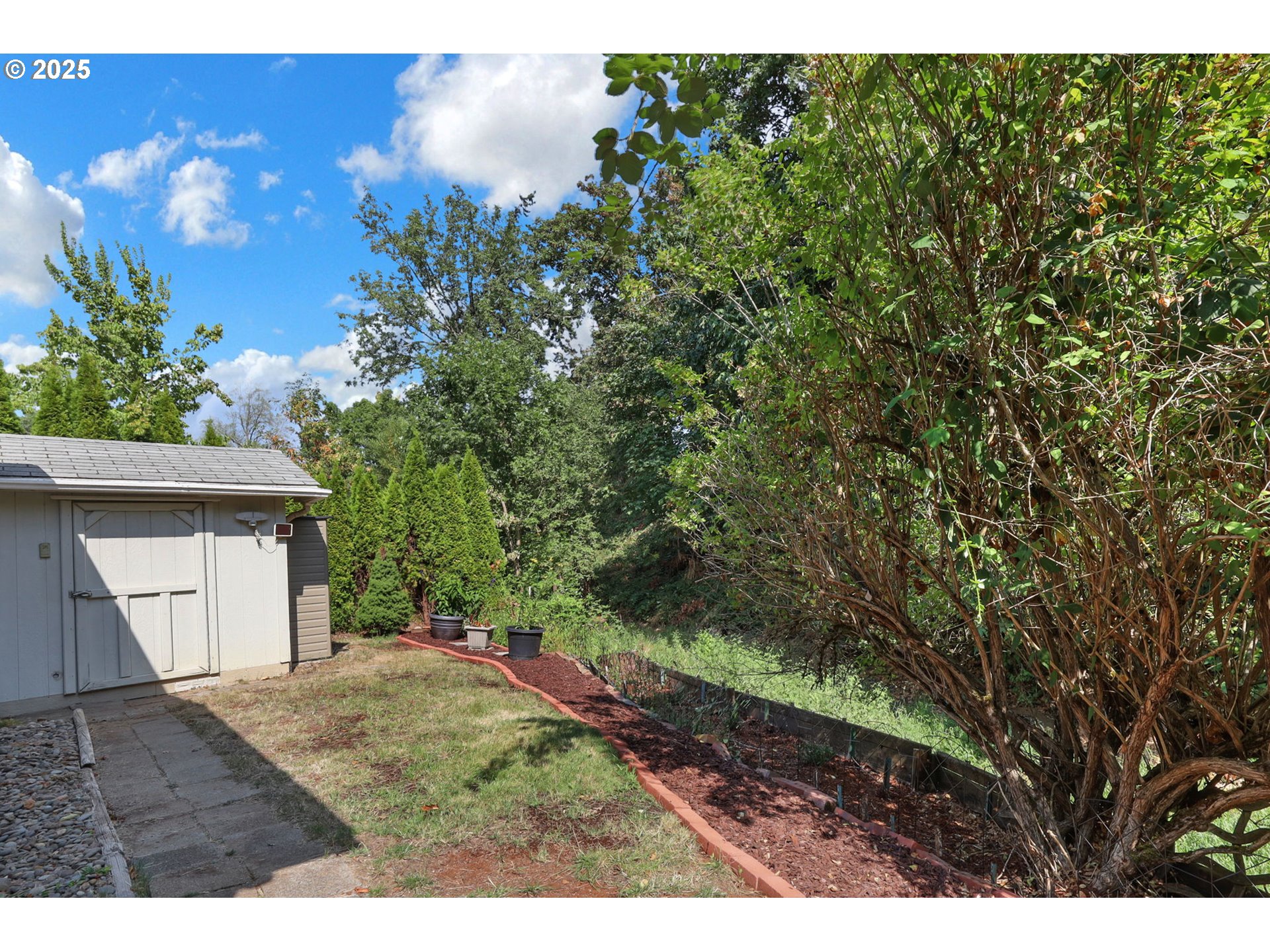 1475 Green Acres Road, Unit 12 Eugene, OR 97408 - Photo 32 of 38 Gallery Image 32