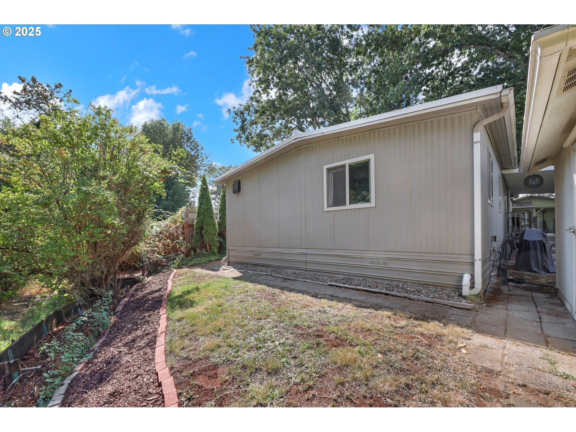 1475 Green Acres Road, Unit 12 Eugene, OR 97408 - Photo 33 of 38 Gallery Image 33