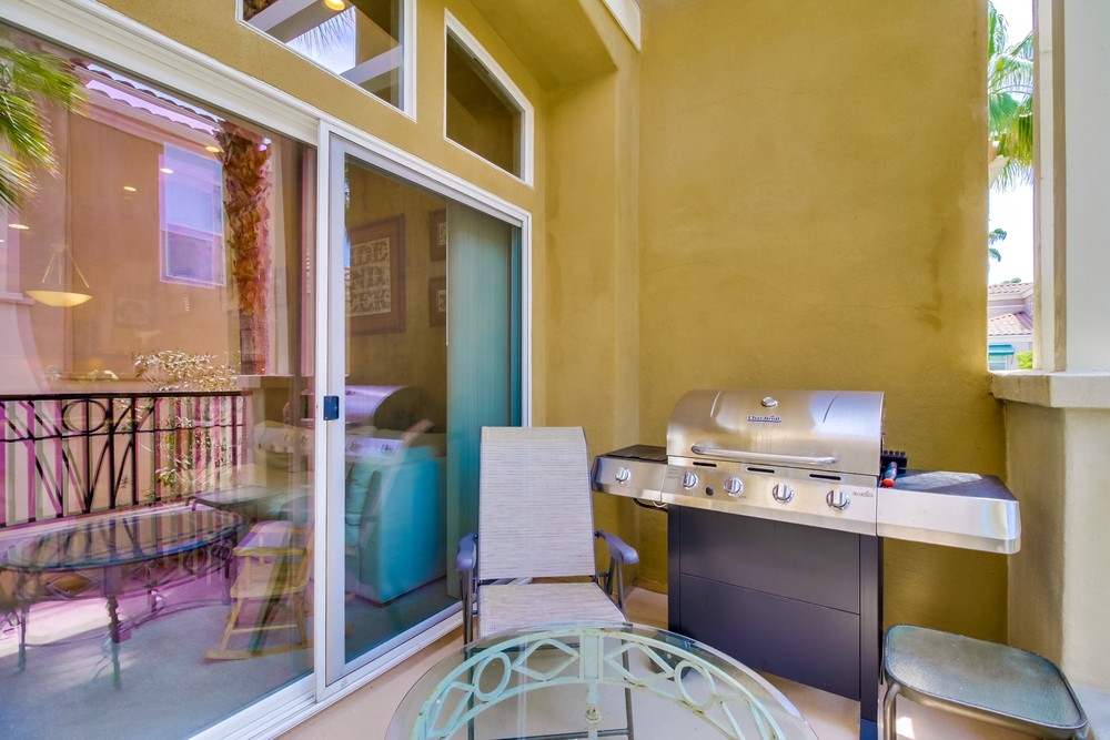 2186 Historic Decatur Road, Unit 40 San Diego, CA 92106 - Photo 12 of 25