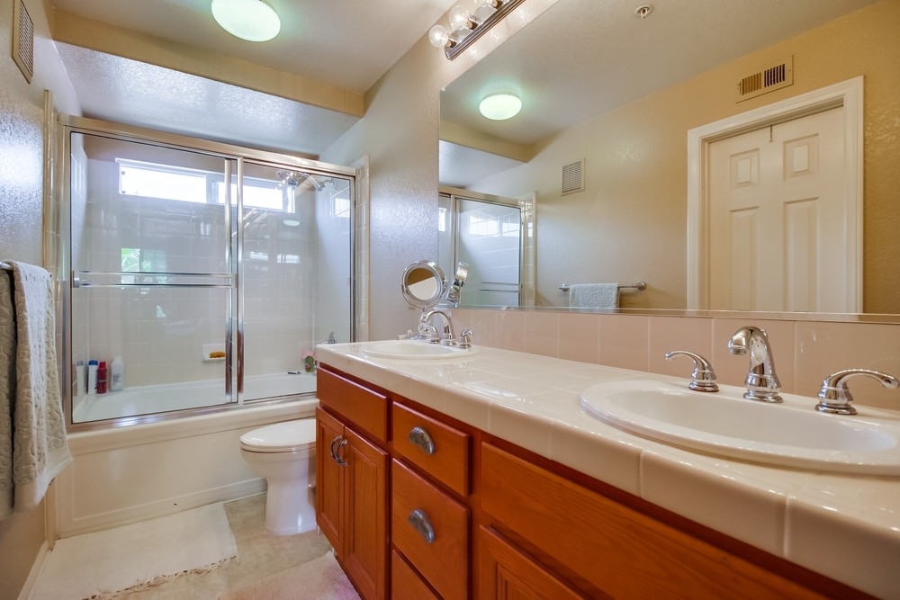 2186 Historic Decatur Road, Unit 40 San Diego, CA 92106 - Photo 16 of 25